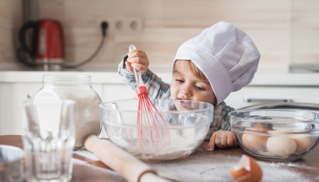 Teaching toddlers to cook boosts self-control and healthy eating habits, new study reveals