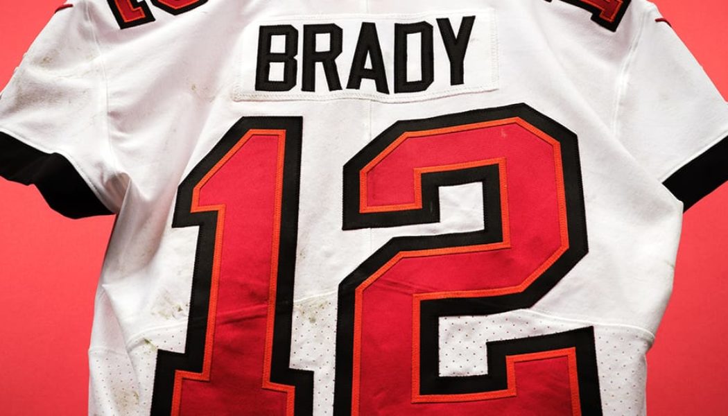 Tom Brady's Final Game-Worn Jersey Is Auctioning for $1.5 Million USD