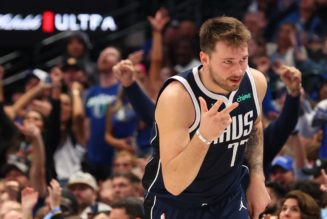 Watch Luka Doncic hit insane one-handed, banked game-winning 3 vs. Nets