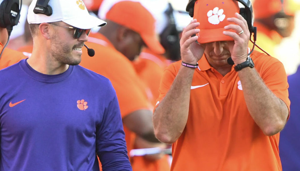 Yahoo Top 10: Clemson's stunning spiral continues while Oklahoma suffers its own upset loss