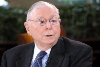 Charlie Munger ate peanut brittle, drank Diet Coke, and refused to exercise — and still lived to 99. Did that make him a SuperAger?