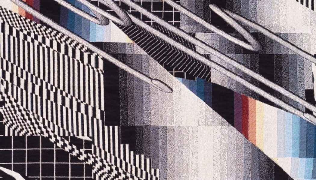 Felipe Pantone Weaves His ‘OPTICHROMIE’ Series Into a Limited-Edition Blanket