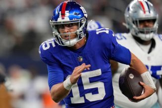 Giants quarterback's dad appears upset with play call against Cowboys