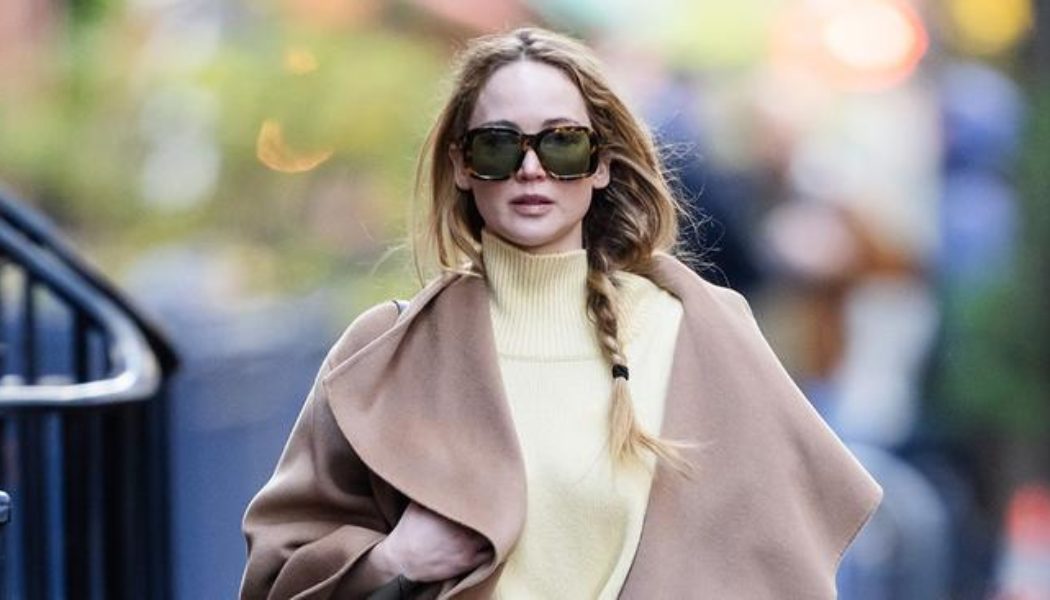 Jennifer Lawrence Wore the Coat Style That Makes Even Trainers Look Elegant