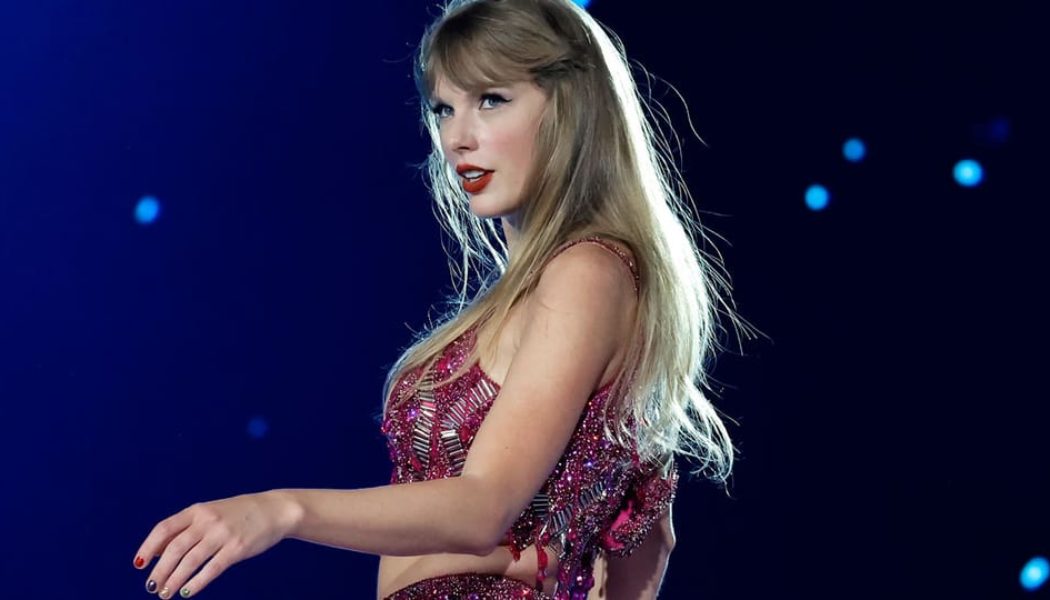 Major News Organizations Are Hiring Dedicated Taylor Swift Reporters