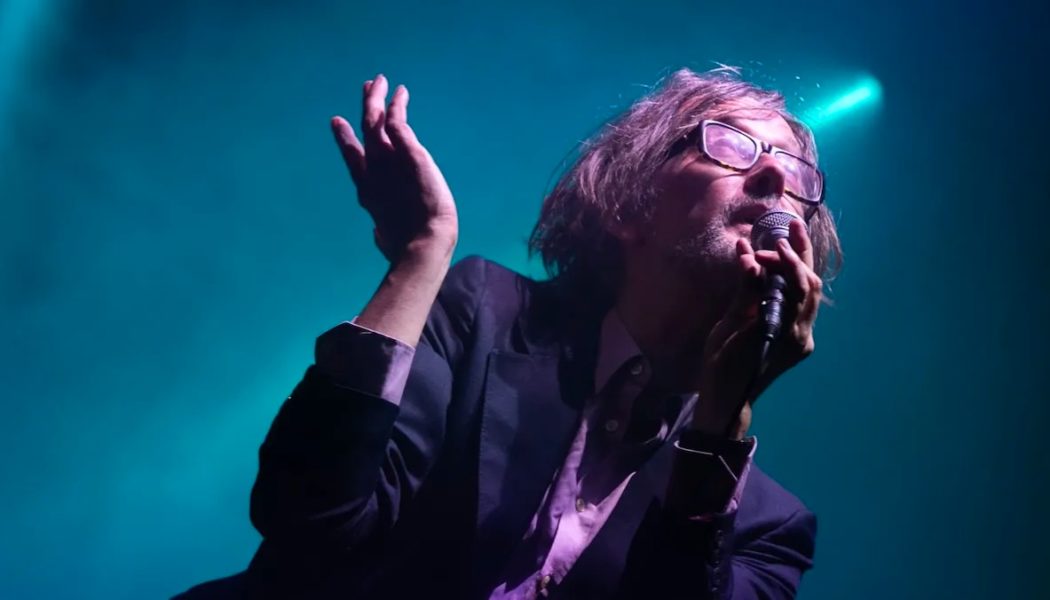 Pulp unveil new song “Background Noise” in Mexico City