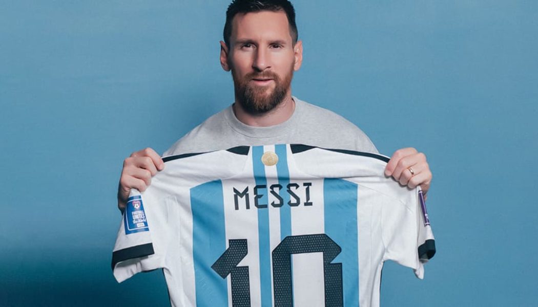 Sotheby's Auctions Lionel Messi 2022 FIFA World Cup-Worn Argentina Jerseys