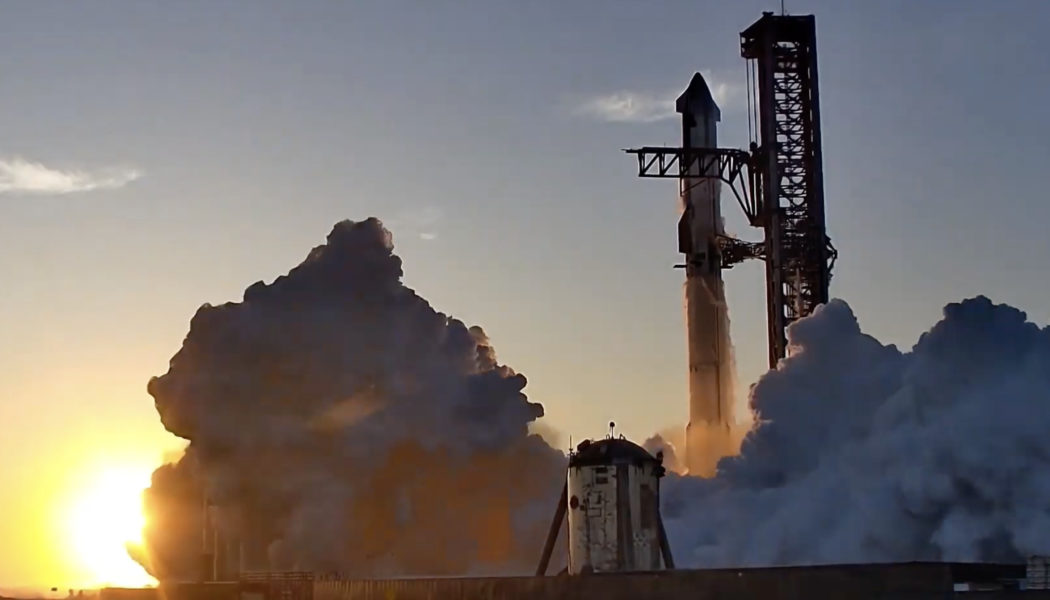 SpaceX’s second Starship flight test ends in an explosion minutes after launch