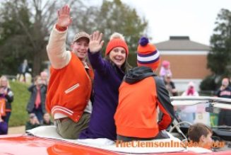 Swinney Says Thanksgiving 'should be a lifestyle'