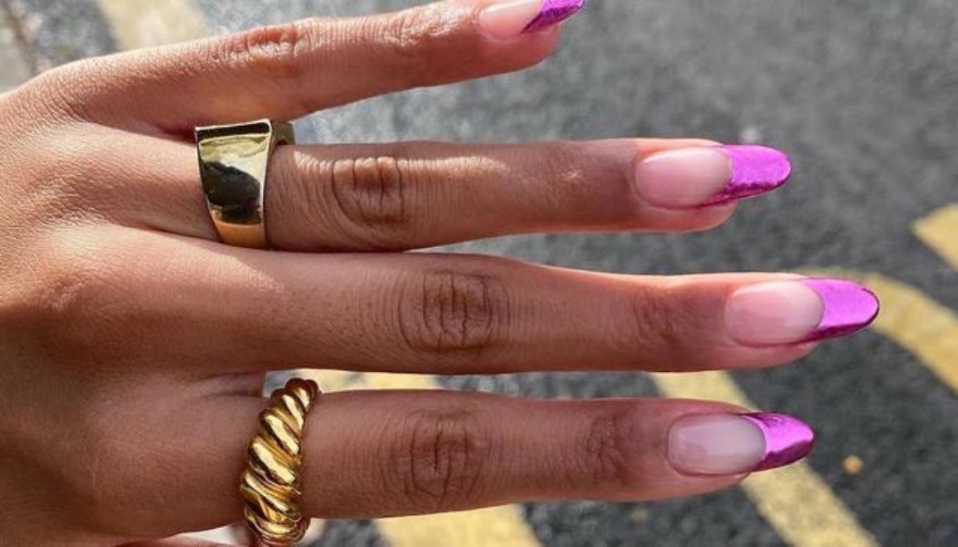 The Metallic Nails Trend Is About to Take Over—13 Designs We Love For Winter