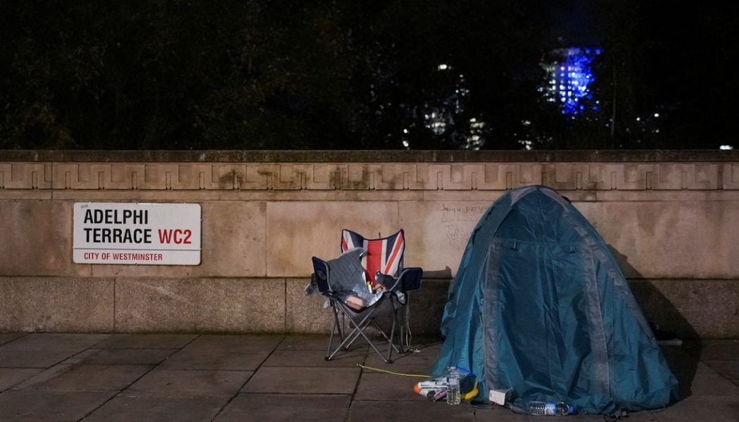 UK rough sleepers hit back at minister's 'lifestyle choice' comment