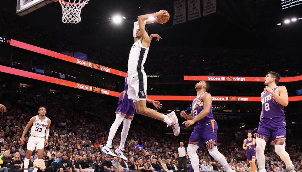 Victor Wembanyama posts 1st monster game with 38-point night in Spurs win over Suns