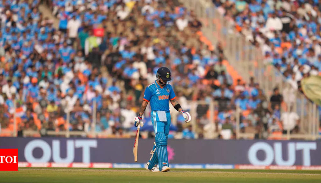 Virat Kohli's untimely dismissal leaves capacity crowd in shock | Cricket News - Times of India