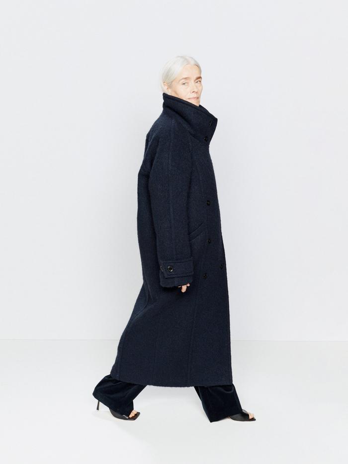 Raey Oversized Belted Funnel-Neck Blanket Coat