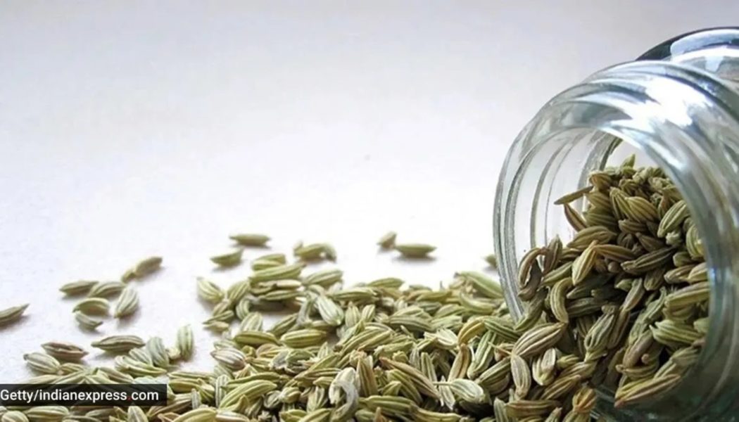 Can fennel seeds with two almonds at bedtime help improve vision?