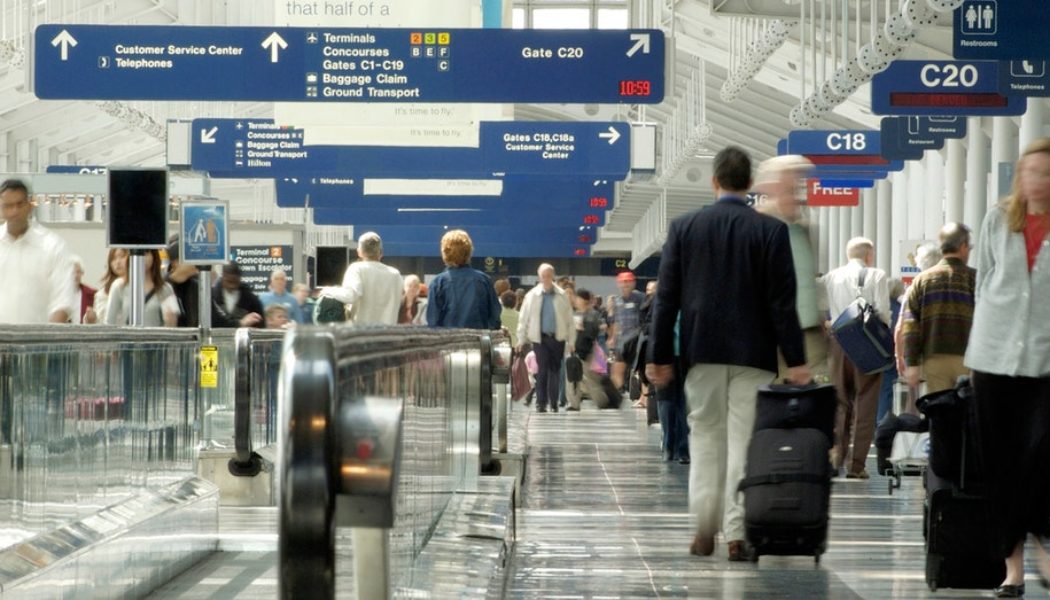 Christmas chaos: Dozens of flights canceled out of both Chicago airports due to dense fog