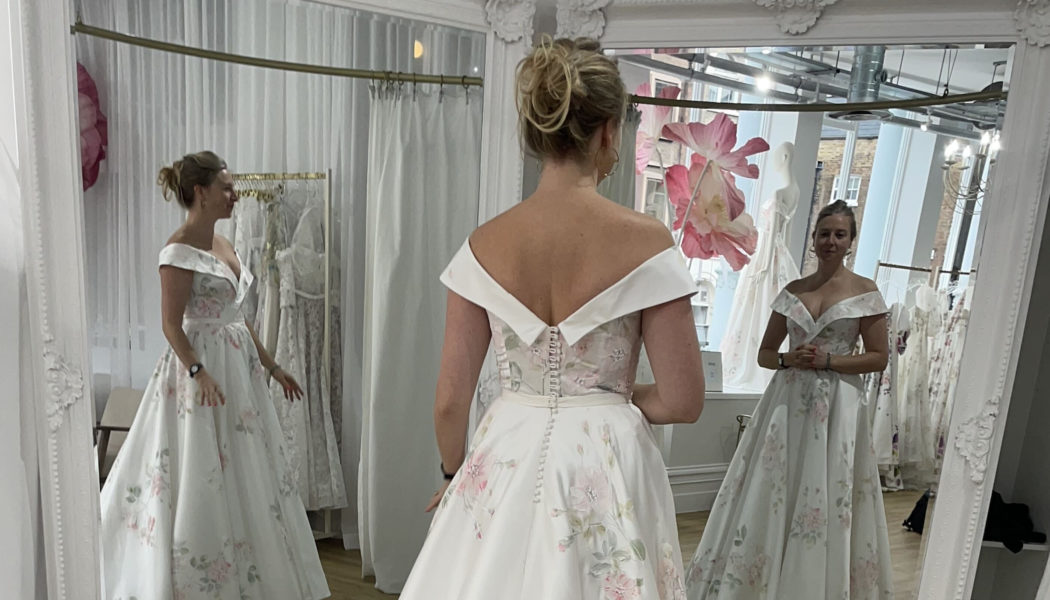 Here’s how a bridal photo captured a single person in three poses at once