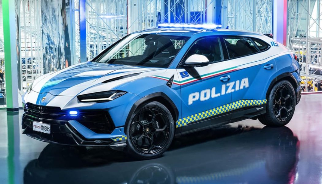 Lamborghini Provides Italian State Police with Urus Performante