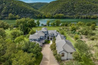 Nature Meets Lifestyle Amenities At A Modernized Estate On Lake Austin