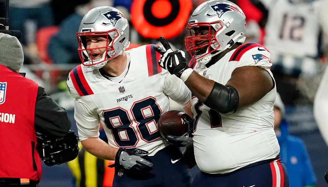 Patriots stun Broncos in Christmas Eve thriller behind 20-point 3rd quarter