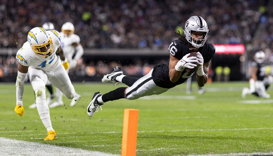 Raiders make franchise history in 9-touchdown demolition vs Chargers