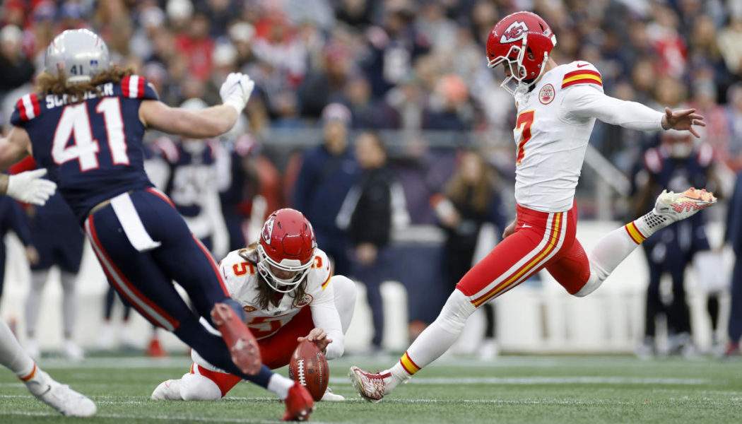 Report: Kicking balls weren’t inflated properly for Chiefs’ win over Patriots in apparent ‘Deflategate’ flashback