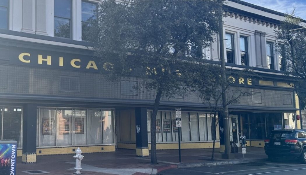 Starbucks moving into the Chicago Music Store building Downtown