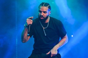 ATLANTA, GA - DECEMBER 9: Rapper Drake performs onstage during "Lil Baby & Friends Birthday Celebration Concert" at State Farm Arena on December 9, 2022 in Atlanta, Georgia. (Photo by Prince Williams/WireImage)