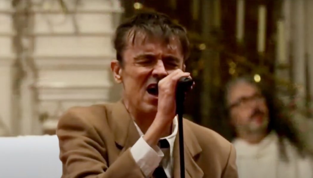 The Pogues reunite and perform "The Parting Glass" at Shane MacGowan's funeral