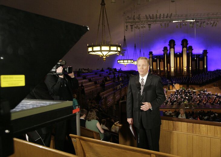 Lloyd Newell practices with the Tabernacle Choir for the Music &amp; the Spoken Word at the Tabernacle in Salt Lake City.