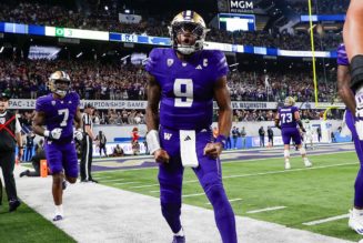 Washington holds off Oregon to win final Pac-12 championship, all but secure College Football Playoff spot