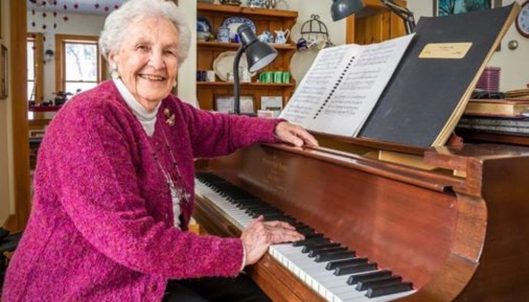 Alice Parker, whose musical compositions were ‘food for the soul,’ dies at 98 - The Boston Globe