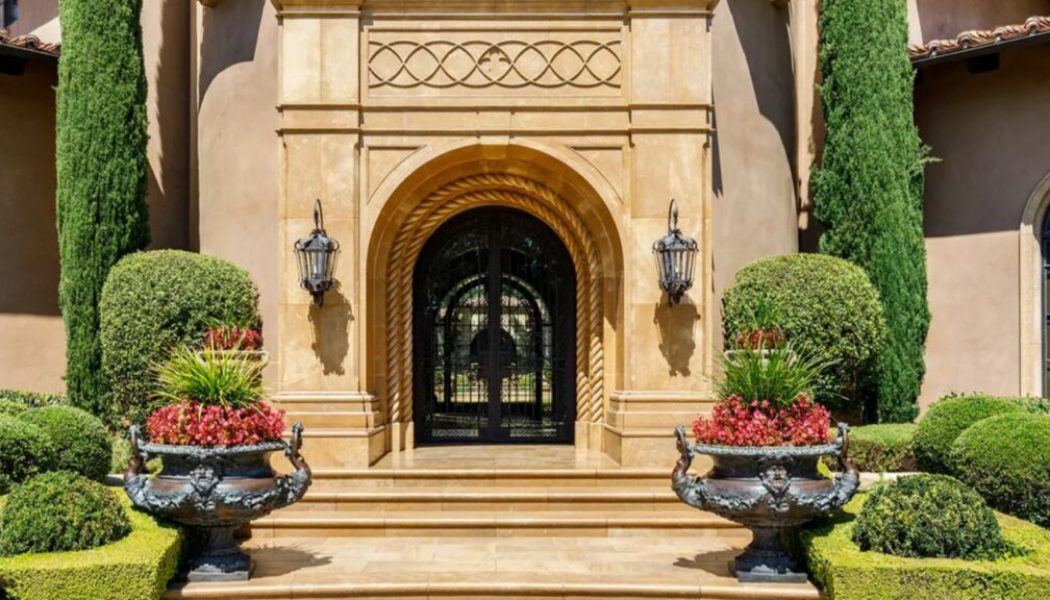 Beverly Hills luxury: Fashion tycoons list $47 million estate