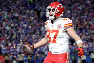 Bills' Tyler Bass misses game-tying kick as Chiefs move on to AFC Championship Game