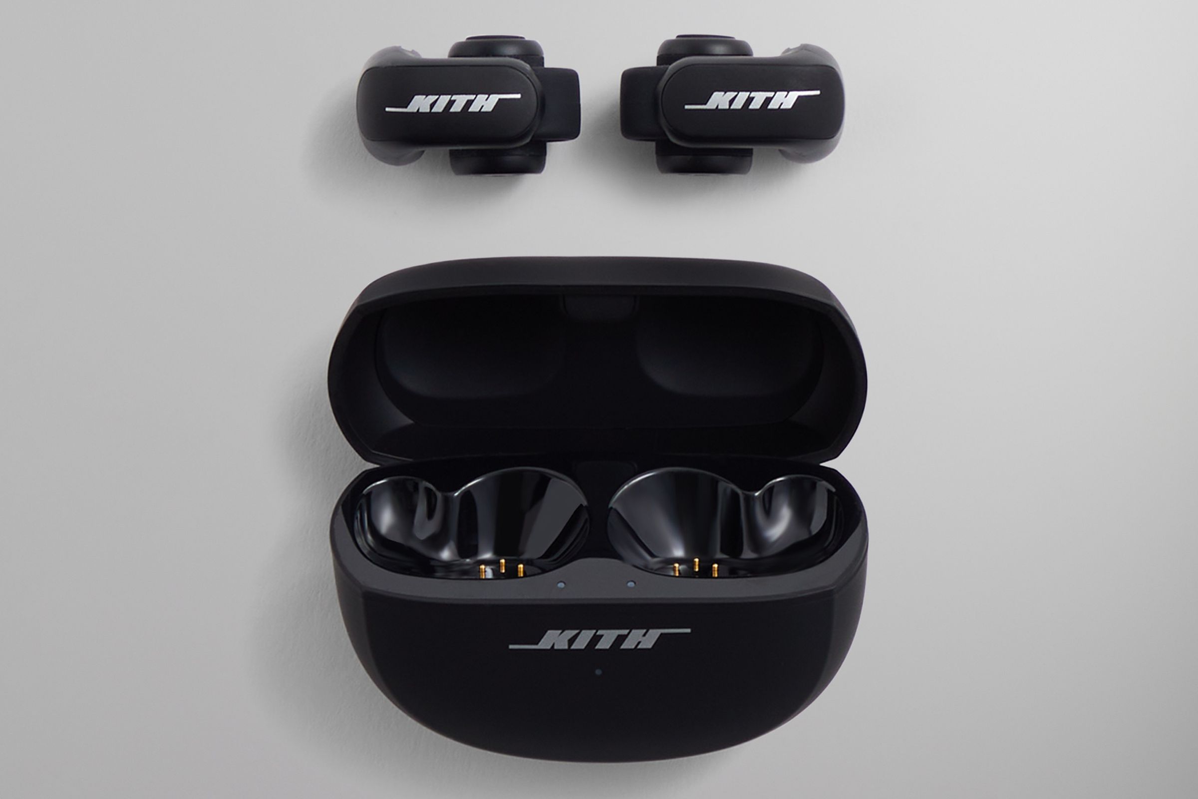 An image of the Bose Ultra Open Earbuds.