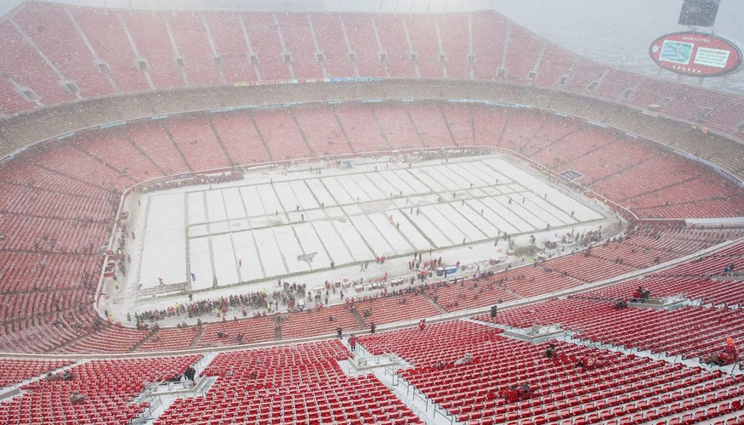 Chiefs-Dolphins brace for sub-zero temps in what could be among the coldest NFL playoff games in history