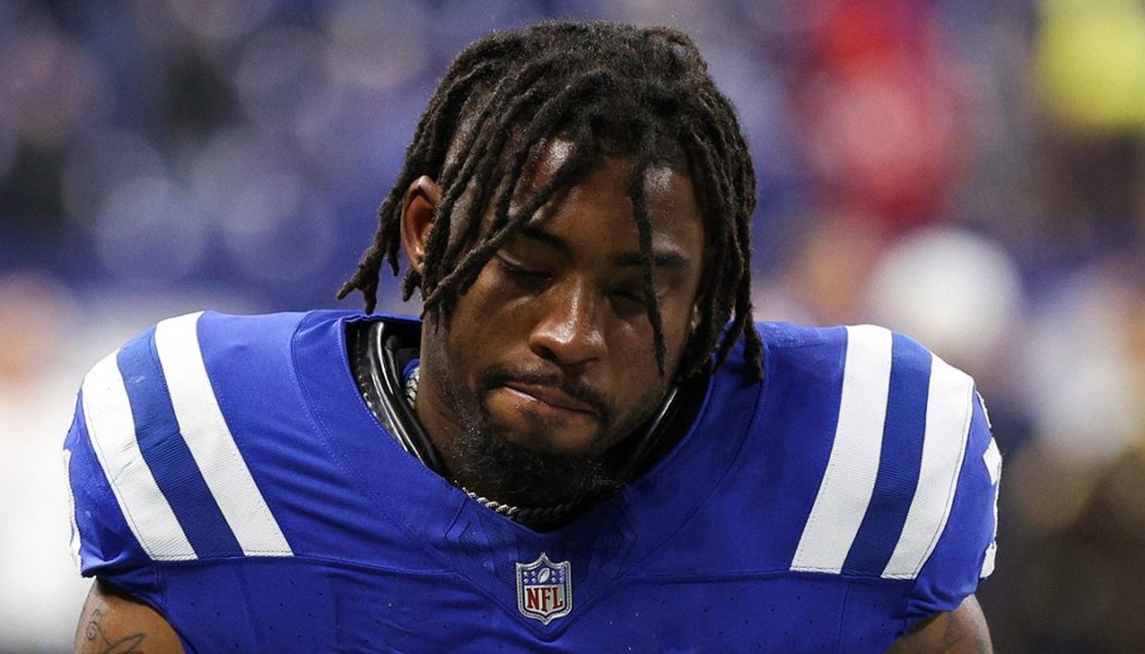 Colts' Tyler Goodson emotional after dropping crucial pass: 'Feeling like a failure'