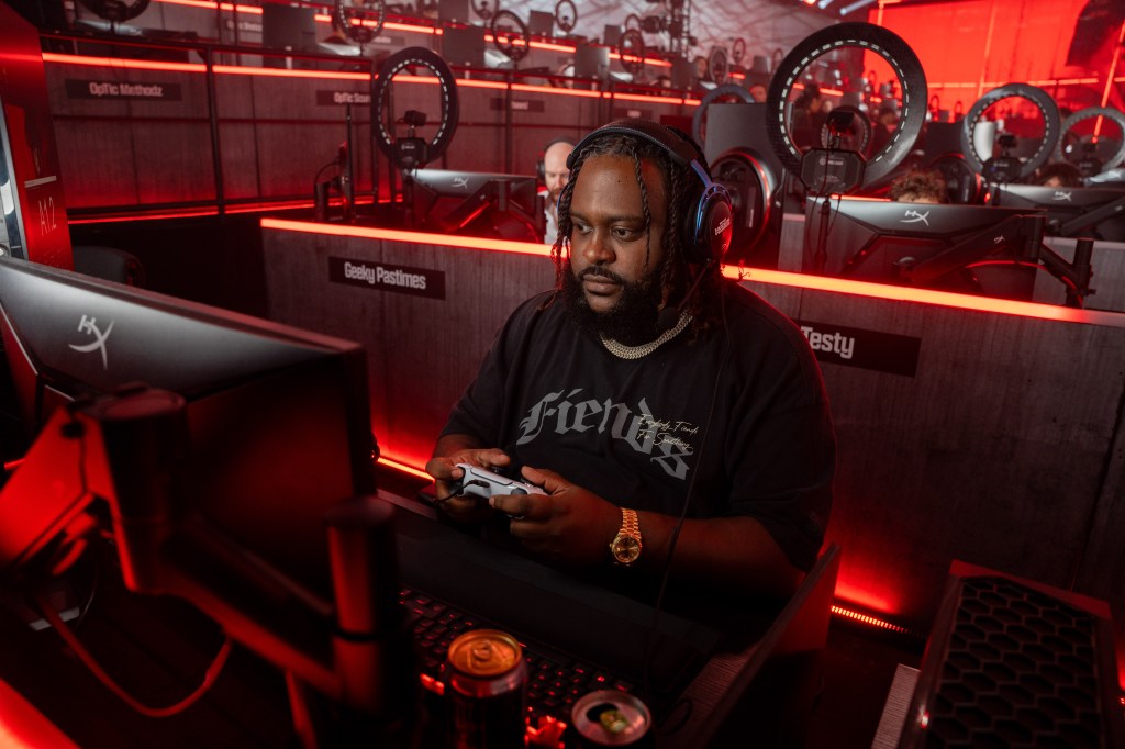 Bas x Call of Duty: NEXT