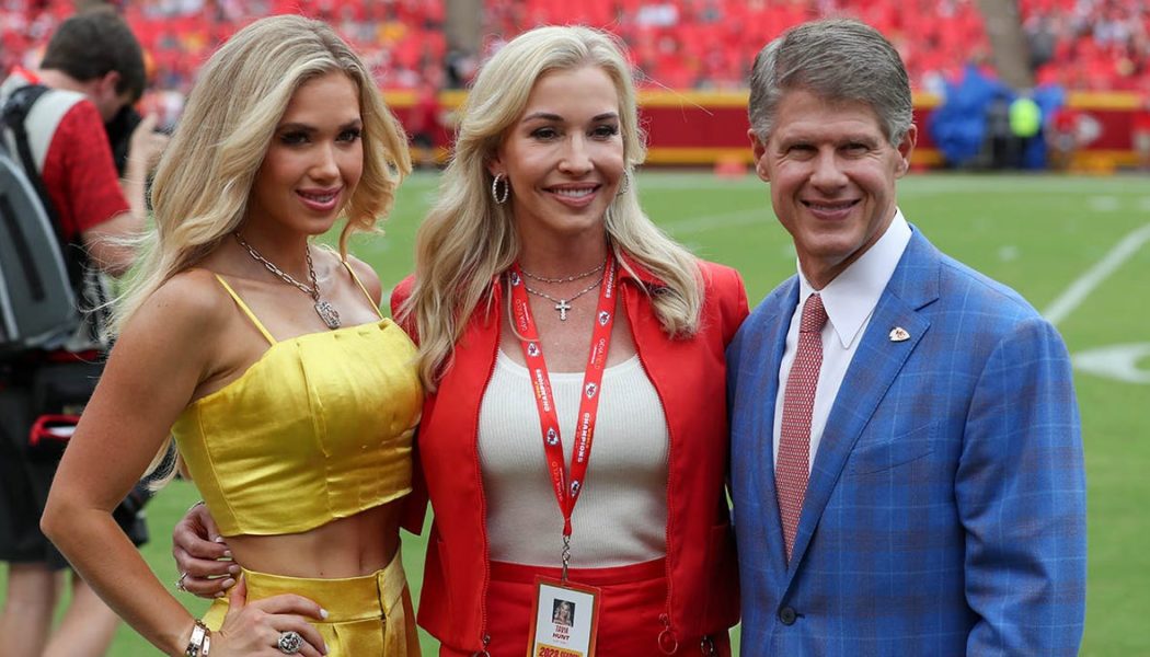 Gracie Hunt thanks Chiefs fans for showing up to frigid playoff game: 'You’re the real MVPs!'