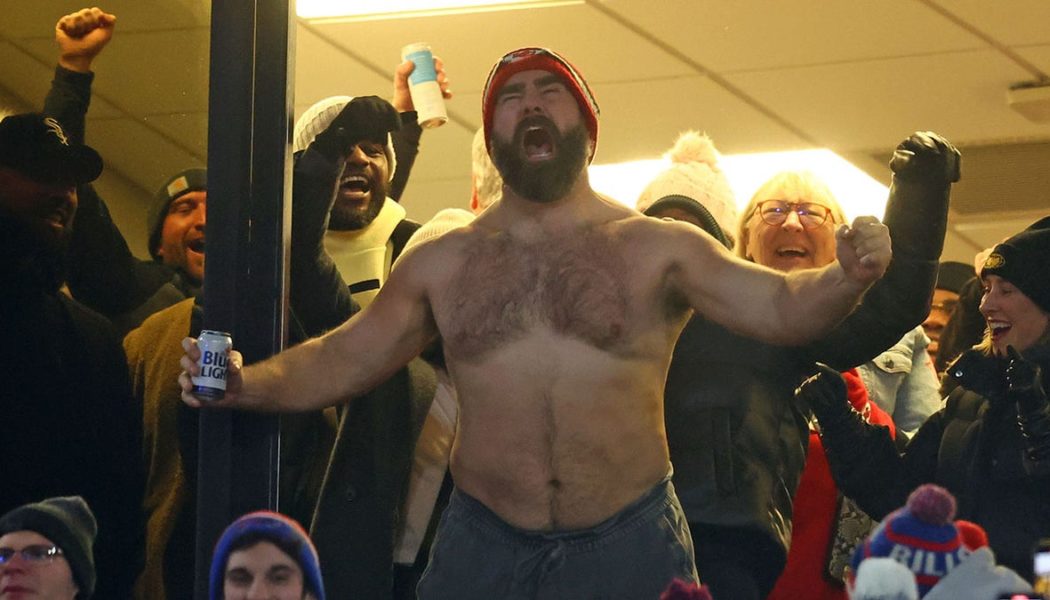 Kylie Kelce's reaction to husband's shirtless celebration goes viral during Chiefs-Bills game