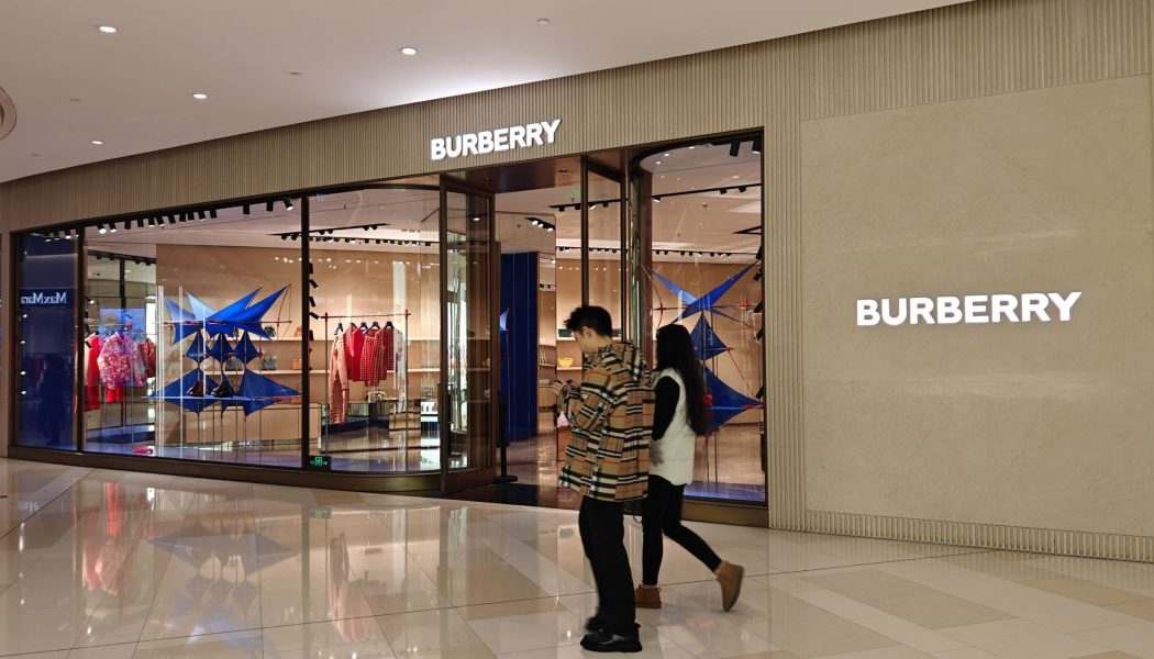 Luxury trench-coat maker Burberry is buttoning up for gloomy earnings report after Christmas washout