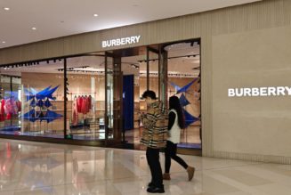 Luxury trench-coat maker Burberry is buttoning up for gloomy earnings report after Christmas washout