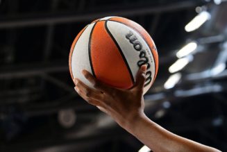 New York high school girls basketball game called after antisemitic slurs toward players: report