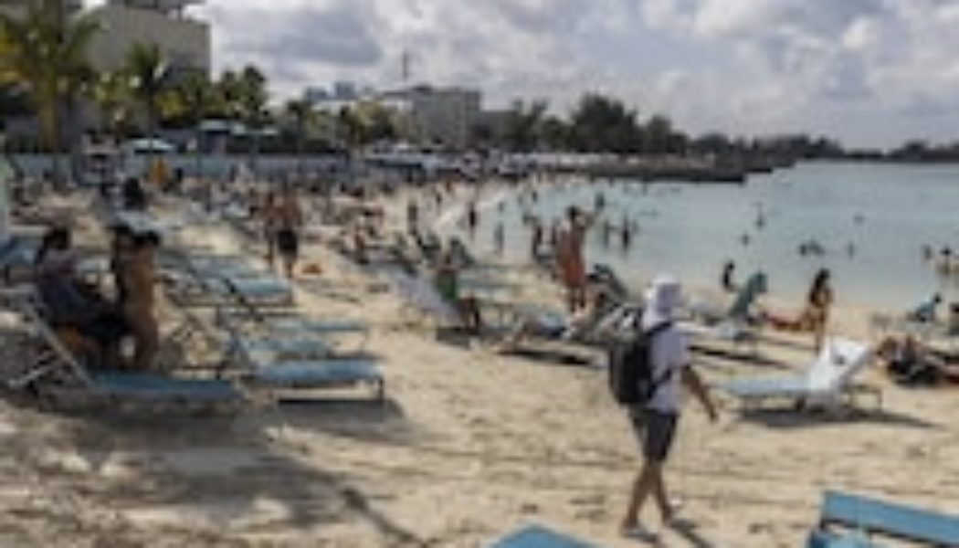 U.S. officials warn travelers about violent crime in Bahamas