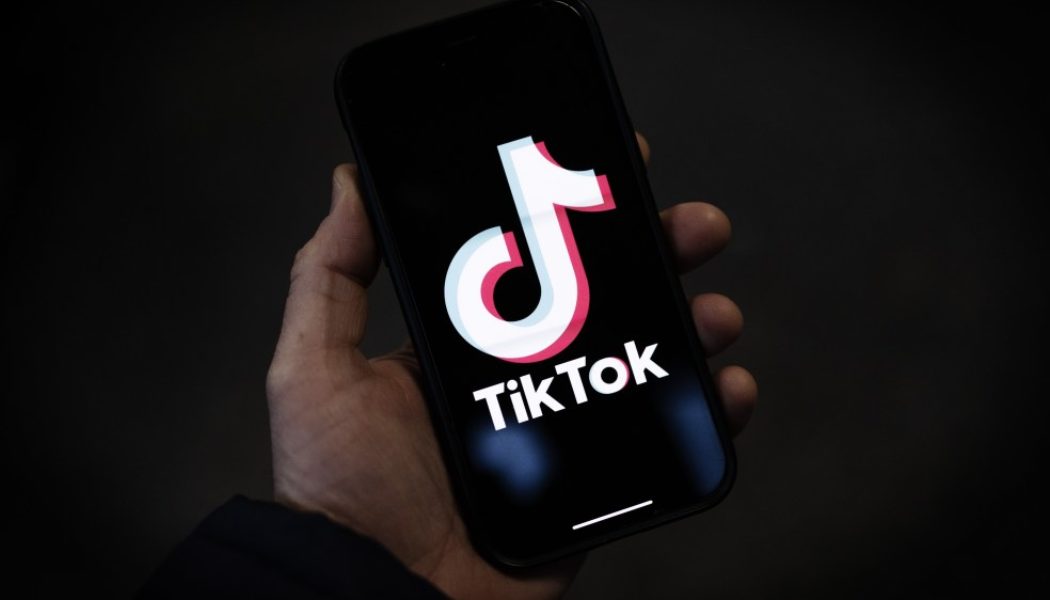 Universal Music Group Warns It Will Pull Songs From TikTok After Deal Expiration