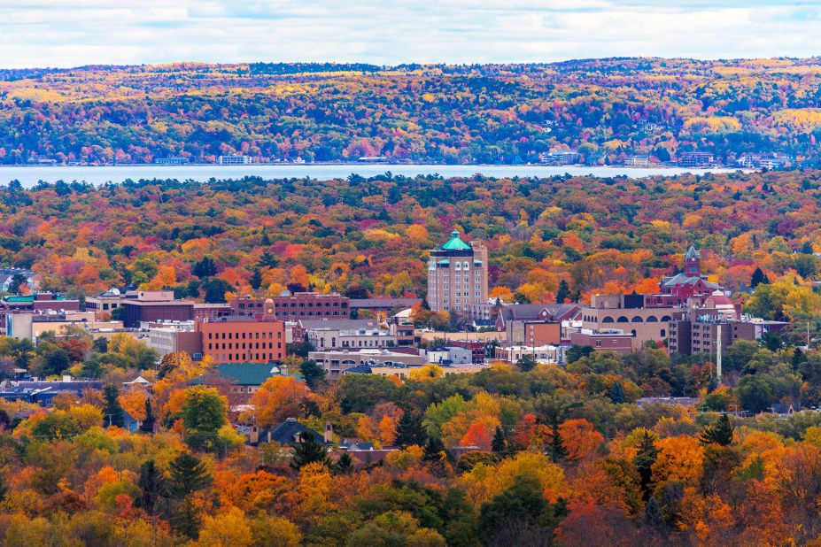 <strong>Northwest Michigan:</strong> The area around Traverse City on Lake Michigan is a tourism magnet in summer, but the fall colors are spectacular, too.” class=”image__dam-img image__dam-img–loading” onload=”this.classList.remove(‘image__dam-img–loading’)” onerror=”imageLoadError(this)” height=”1233″ width=”1850″ loading=”lazy”></picture>
    </div>
<div class=