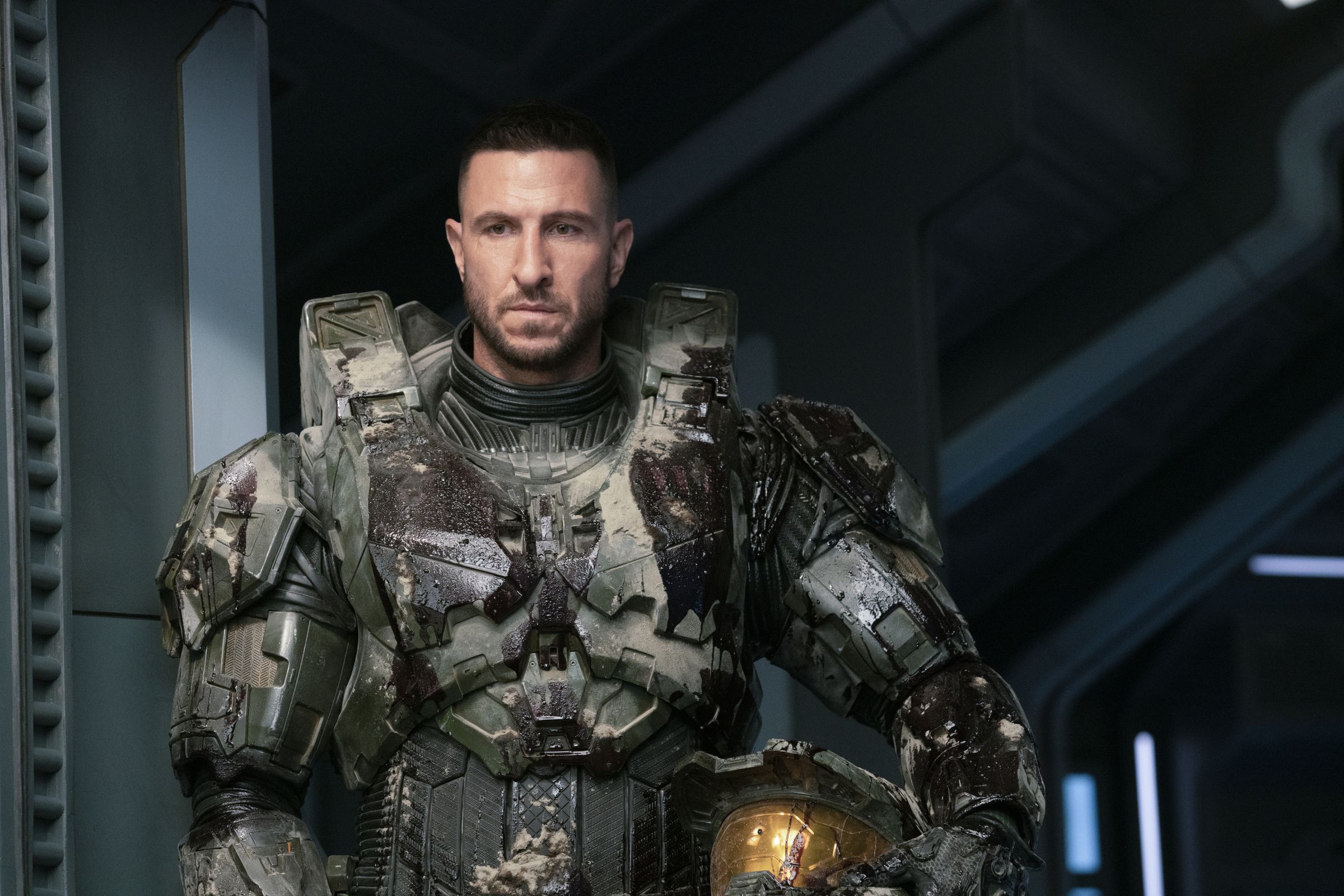 Photo from Halo season 1, episode 6, “Solace,” featuring Pablo Schreiber in the iconic Mjolnir armor.