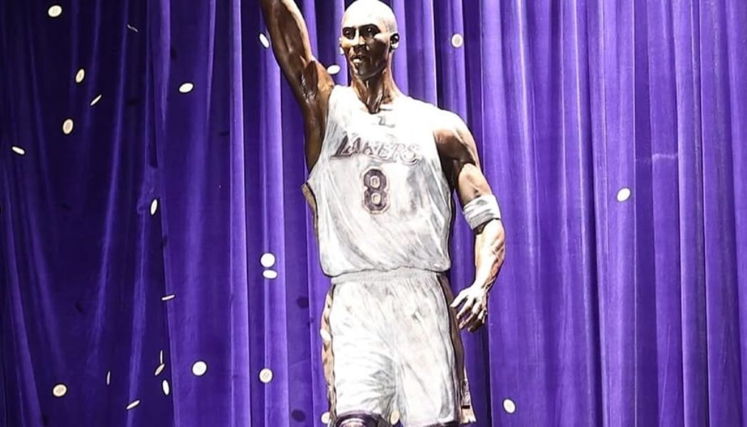 Los Angeles Lakers Reveal 19-Foot Kobe Bryant Statue