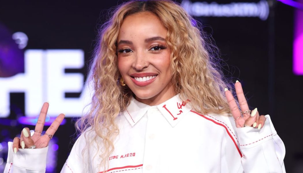 Tinashe Takes Her Talent to NPR’s ‘Tiny Desk’