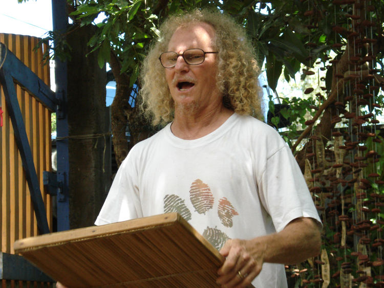 Danyèl Waro playing the kayamb